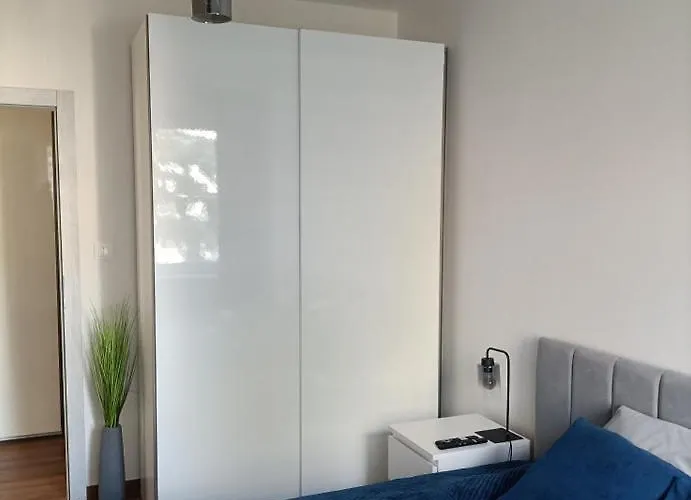 Brown Sun Apartment *